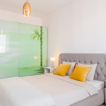 Lovely Apartment With City View Bucarest Exterior foto
